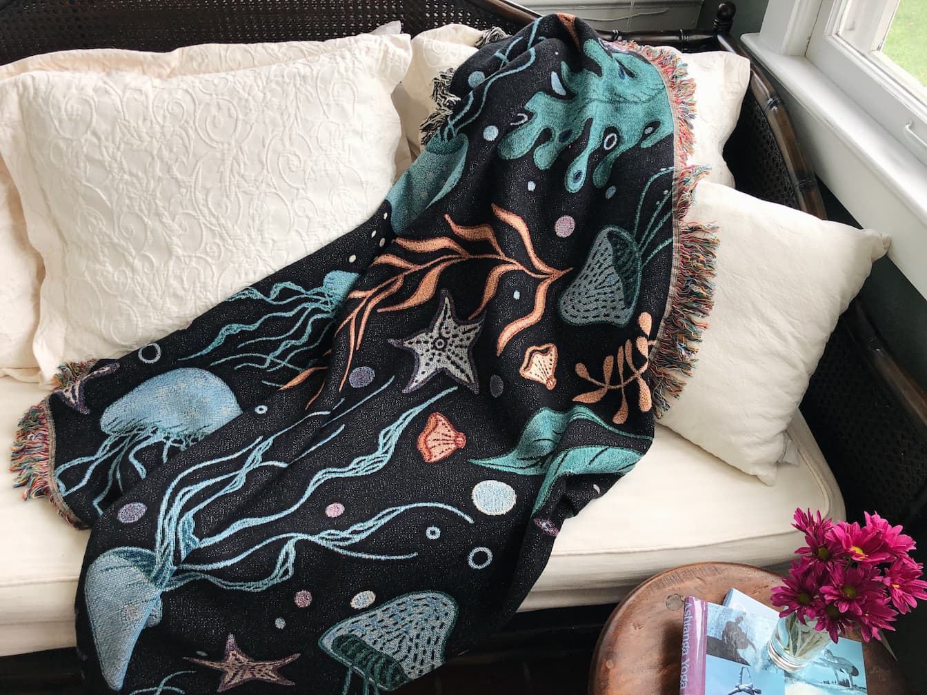 Couverture à motifs de la vie marine